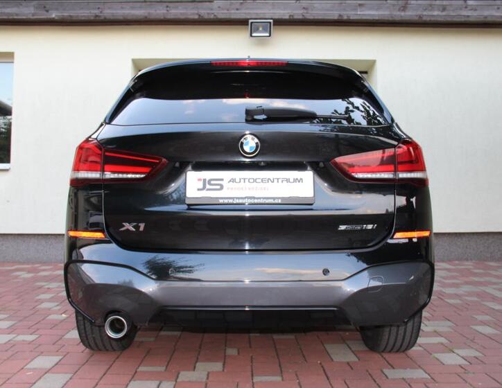 BMW X1 9