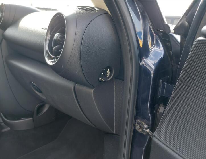 Mini Countryman 16