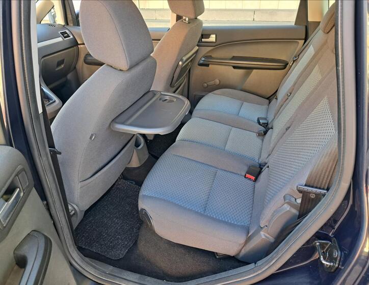Ford C-MAX 26