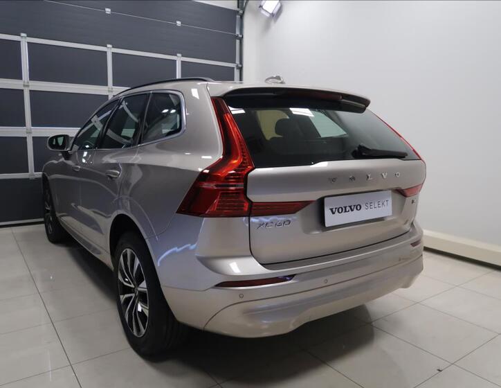 Volvo XC60 4