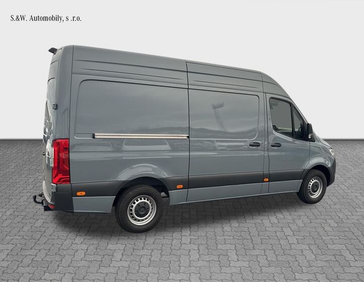 Mercedes-Benz Sprinter 5