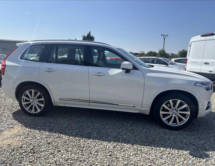 Volvo XC90 4