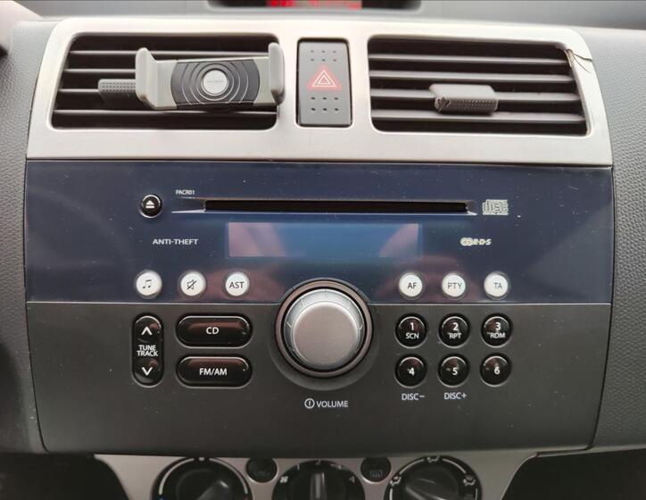 Suzuki Swift 18