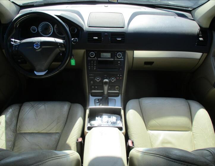 Volvo XC90 13