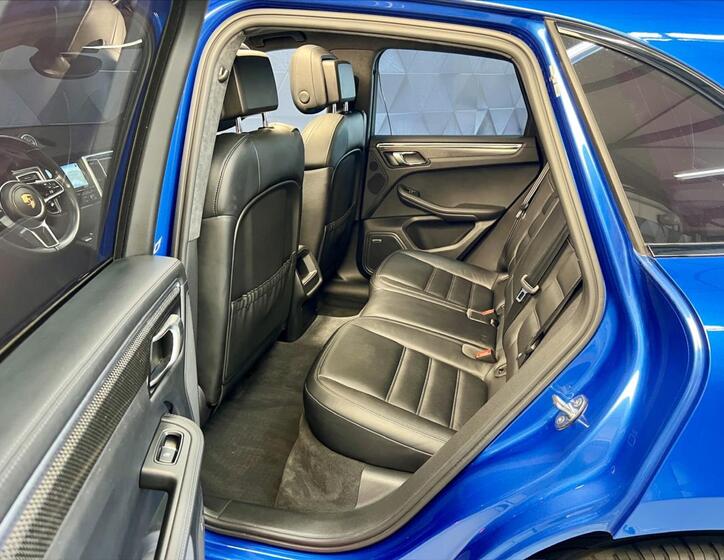 Porsche Macan 12