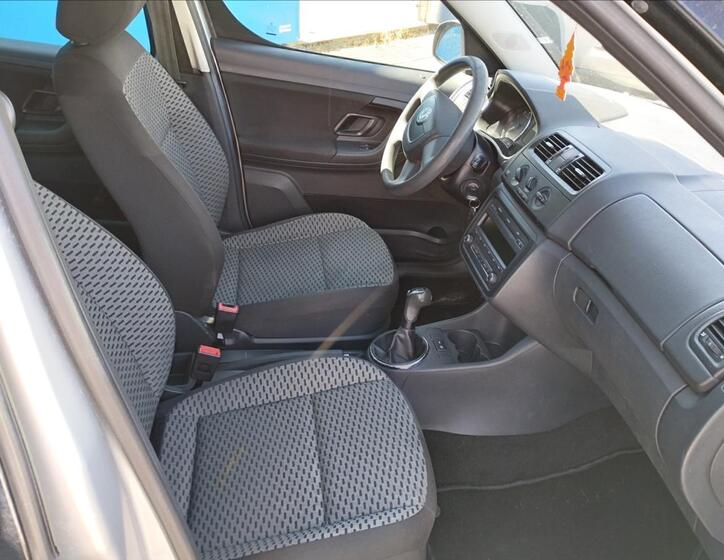 Škoda Roomster 9