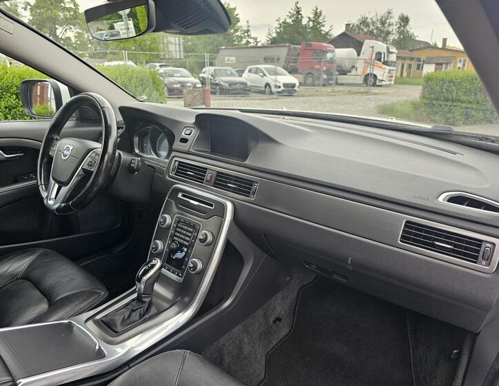 Volvo XC70 33
