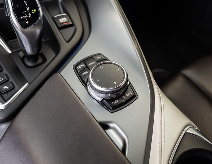 BMW i8 13