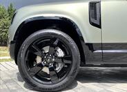 Land Rover Defender 3