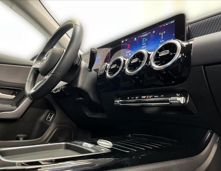 Mercedes-Benz CLA 16