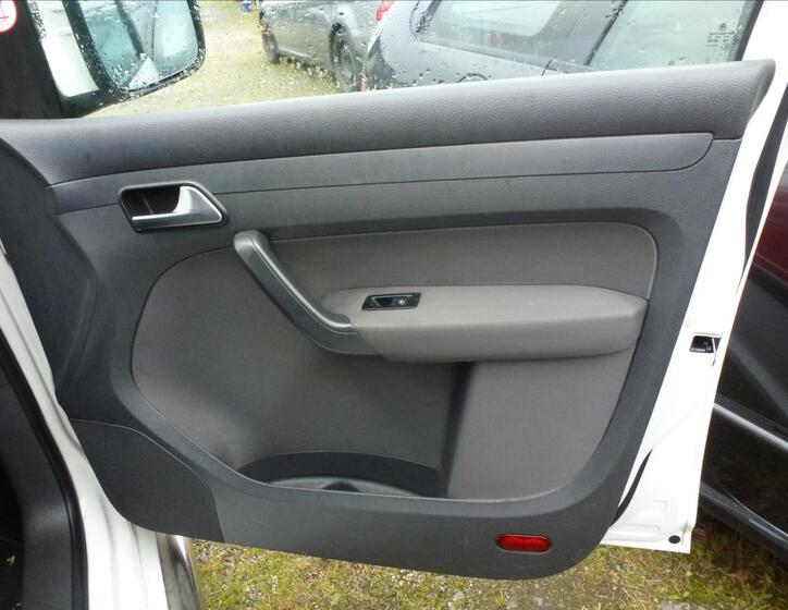 Volkswagen Caddy 19