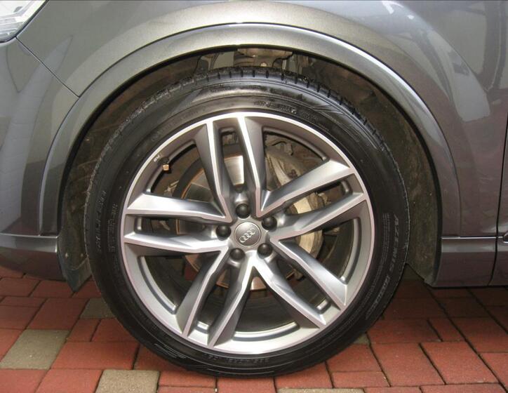 Audi Q7 45