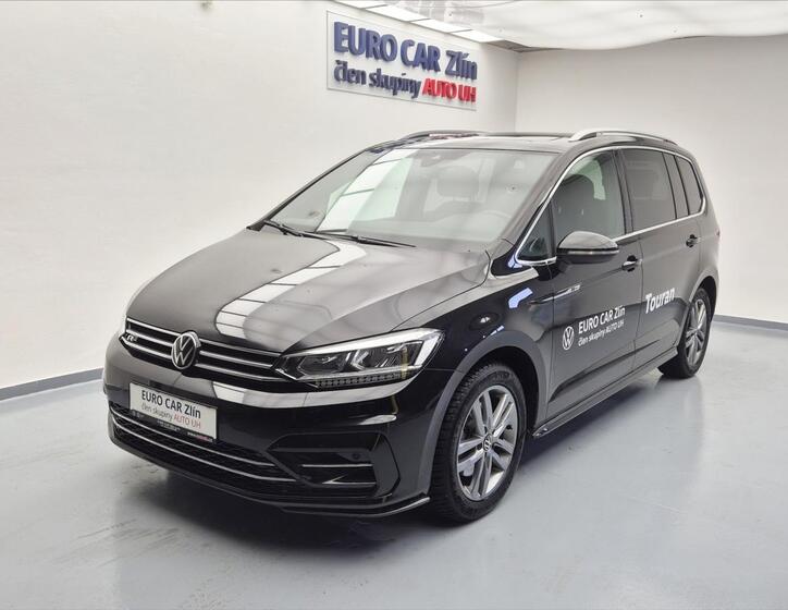 Volkswagen Touran 1