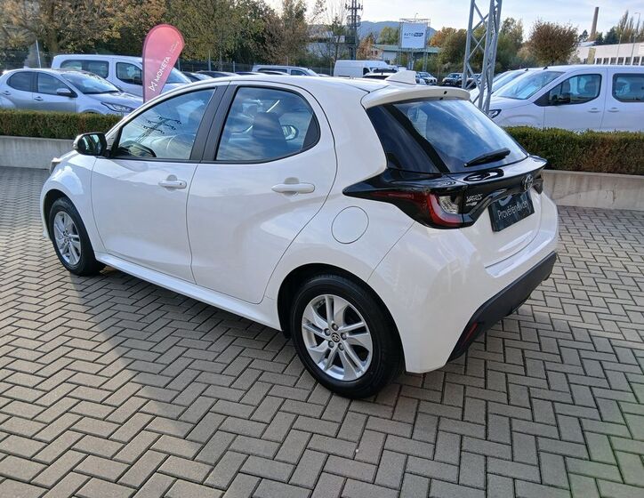 Toyota Yaris 4