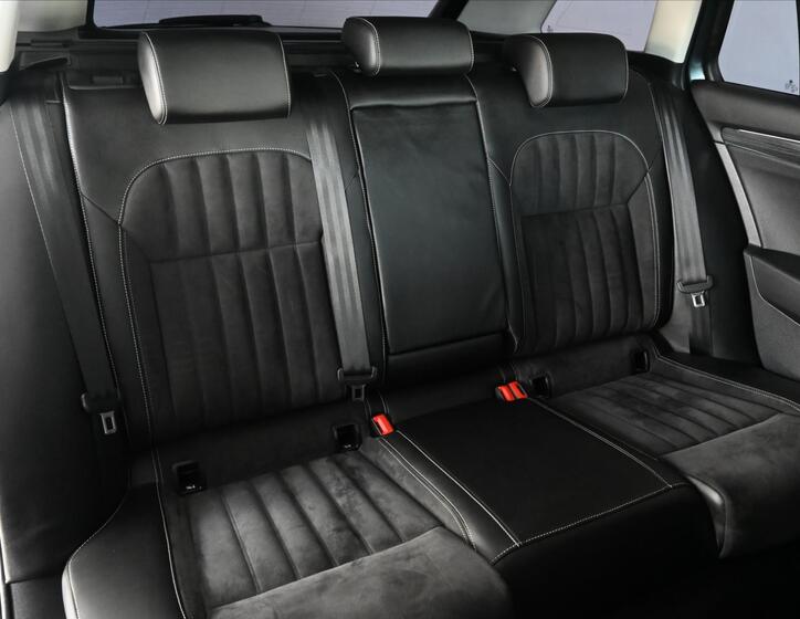 Škoda Superb 30