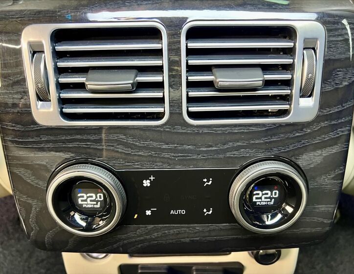 Land Rover Range Rover 29