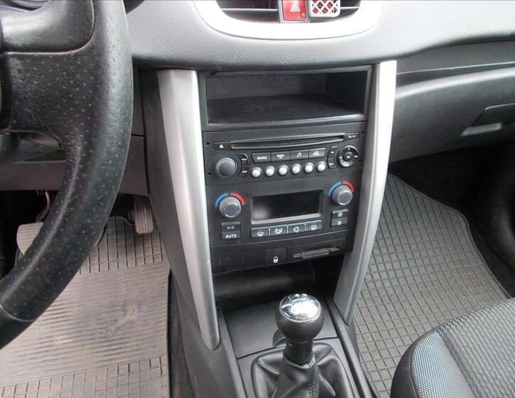 Peugeot 207 23