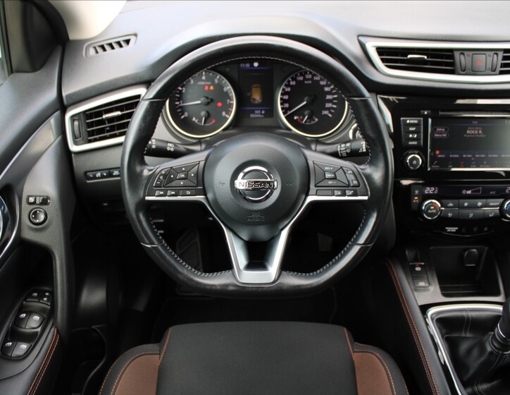 Nissan Qashqai 10