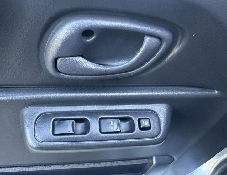 Suzuki Jimny 16