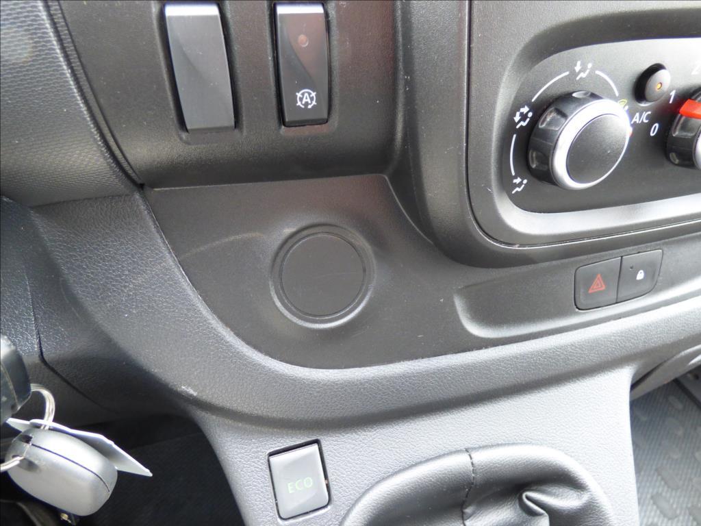 Renault Trafic 18