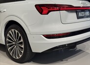Audi e-tron 11