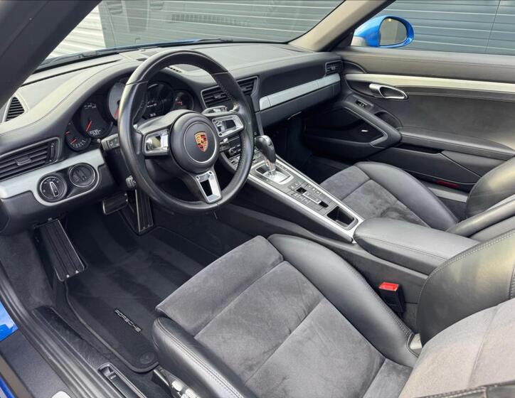 Porsche 911 12