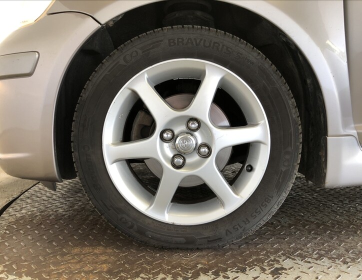 Toyota Yaris 23