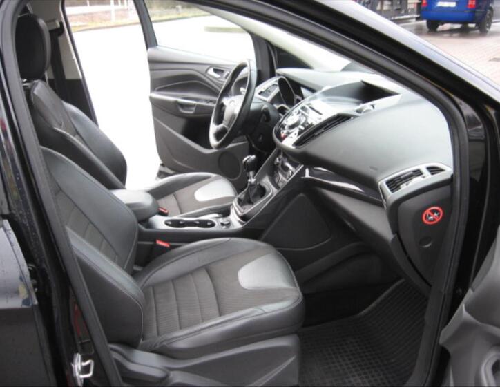 Ford Kuga 12