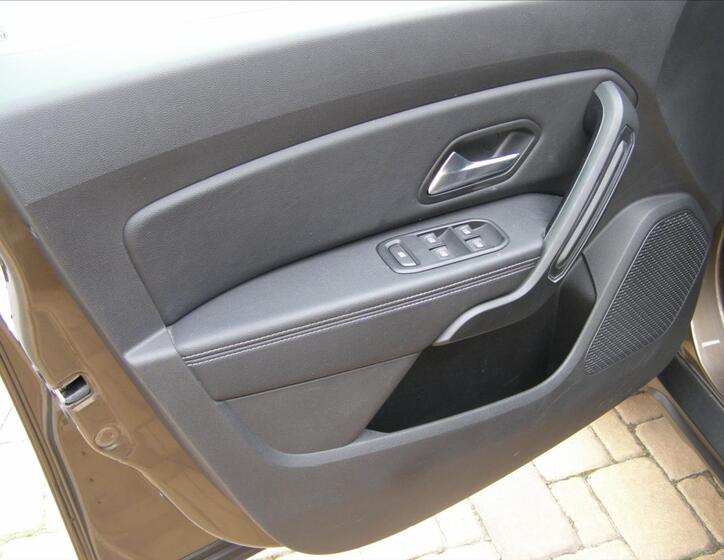 Dacia Duster 16
