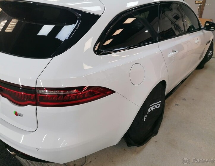 Jaguar XF 11
