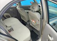 Nissan Micra 8