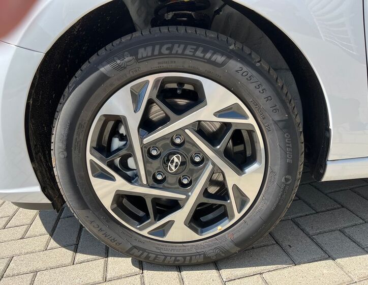 Hyundai i30 28