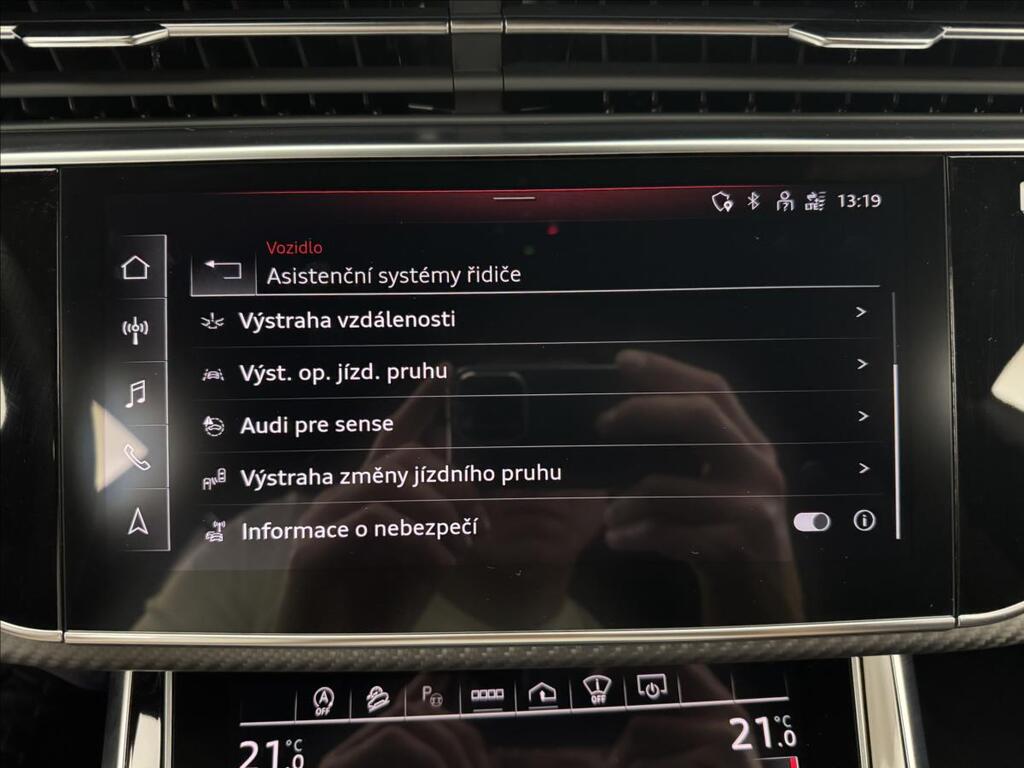 Audi RS Q8 31