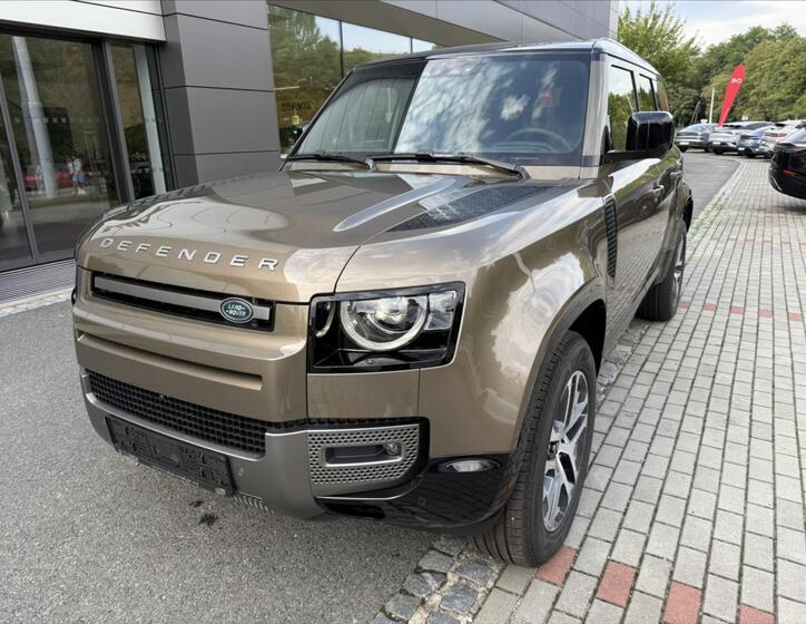 Land Rover Defender 2