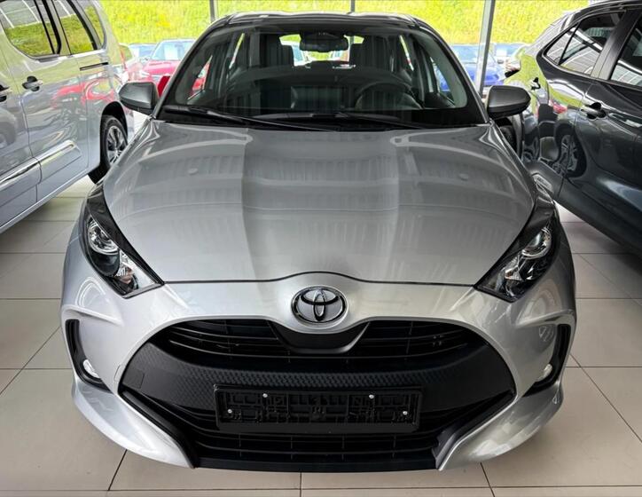 Toyota Yaris 2