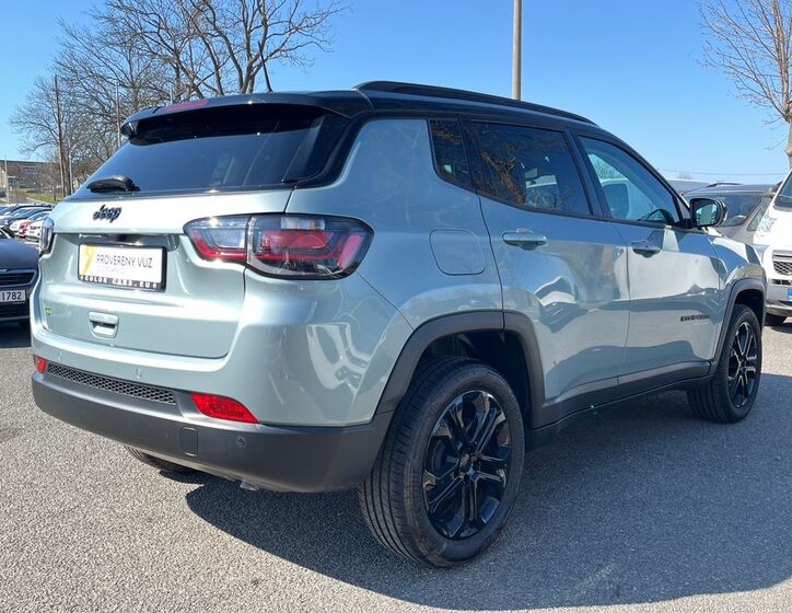 Jeep Compass 4
