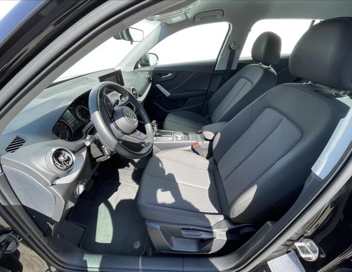 Audi Q2 4