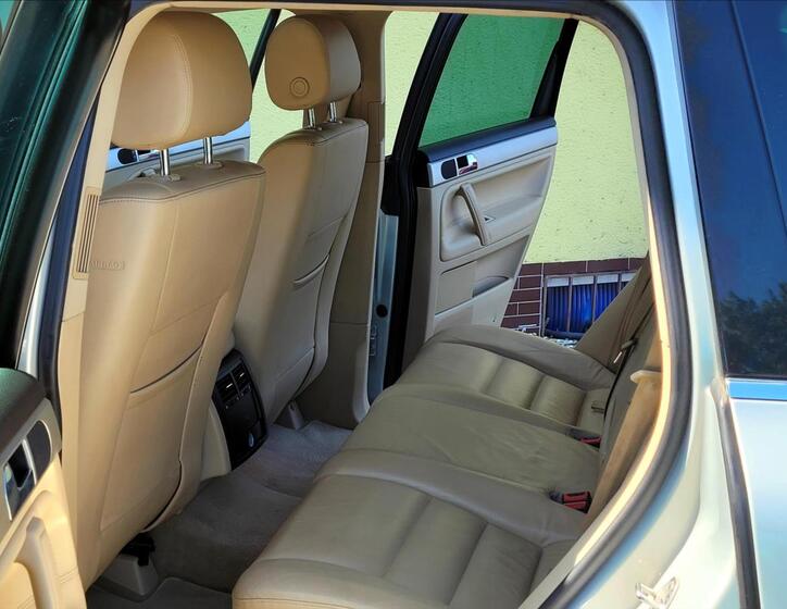 Volkswagen Touareg 16
