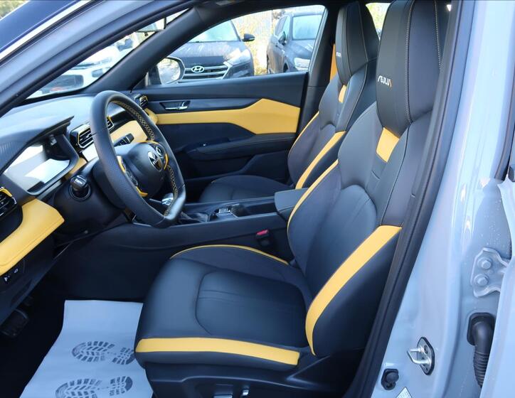 Dongfeng SHINE 12