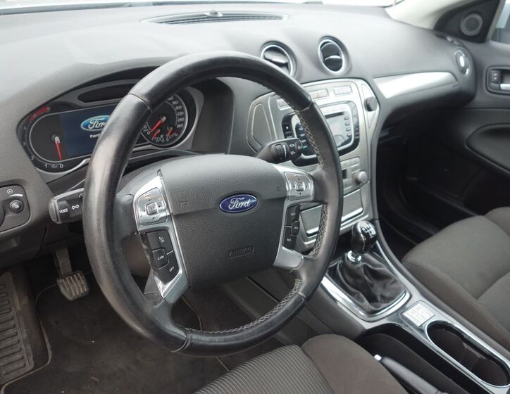 Ford Mondeo 18