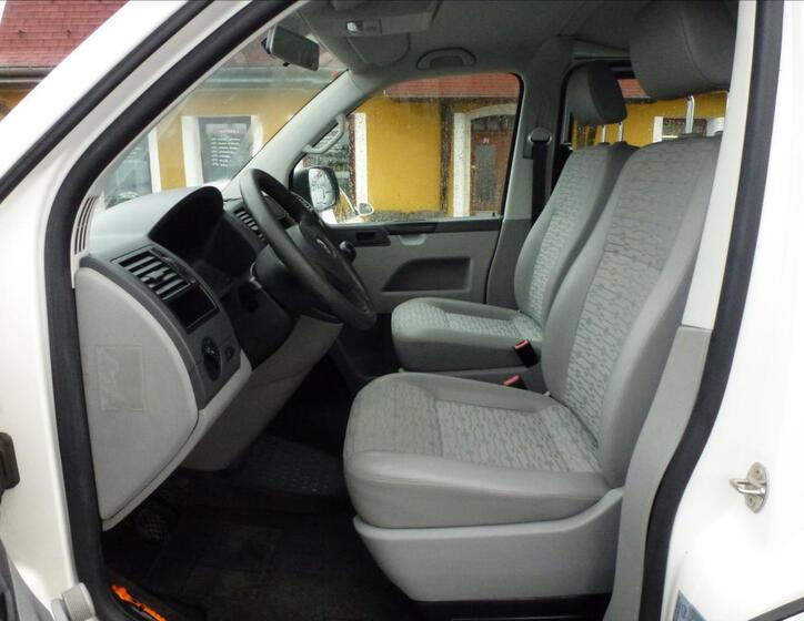 Volkswagen Transporter 18