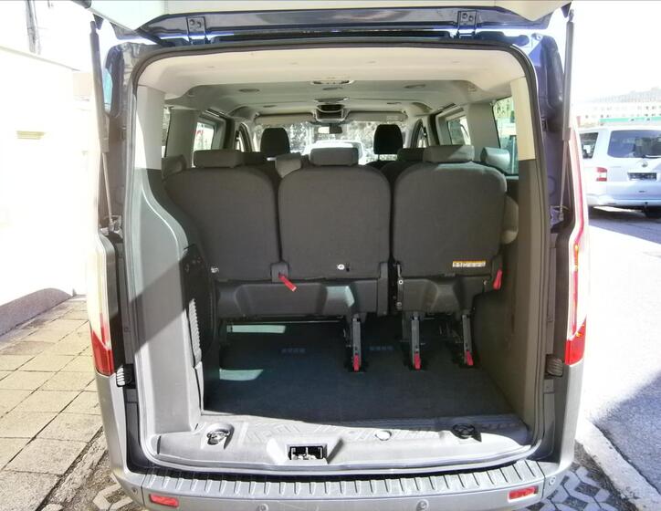 Ford Tourneo Custom 8