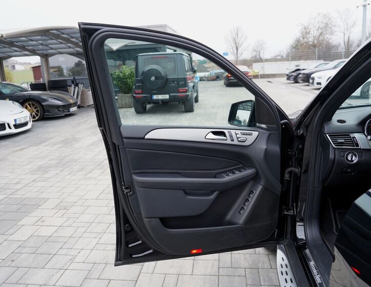 Mercedes-Benz GLS 22