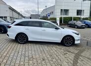 KIA Ceed 4