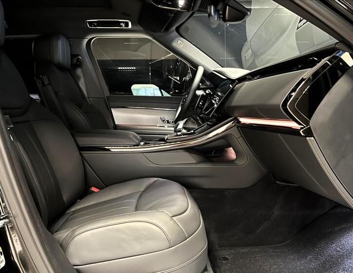 Land Rover Range Rover Sport 31