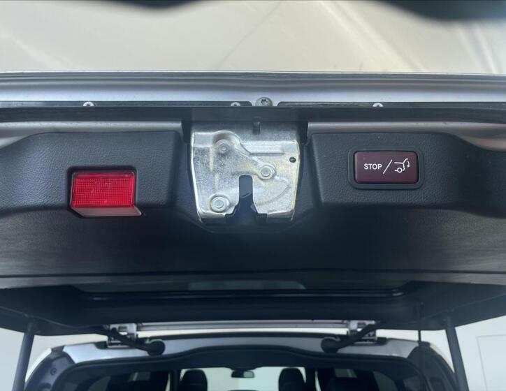 Mercedes-Benz Třídy V 27