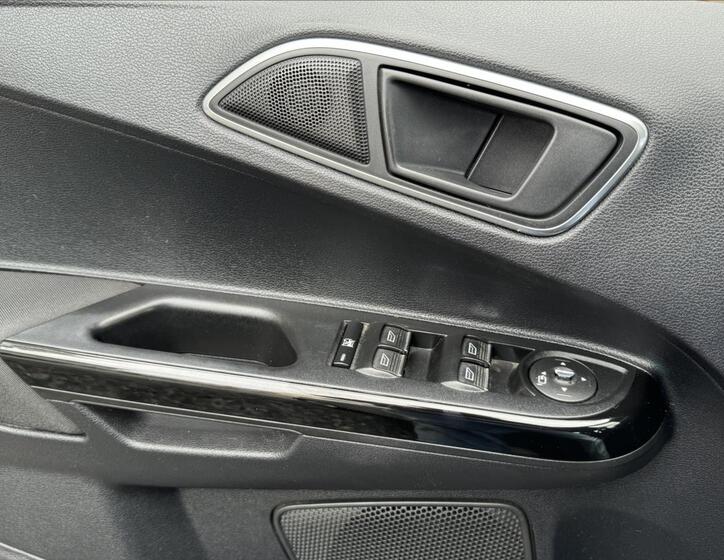 Ford B-MAX 28