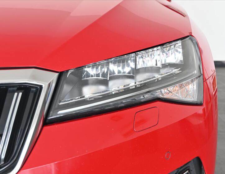 Škoda Superb 32