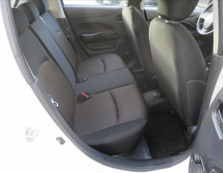Mitsubishi Space 12