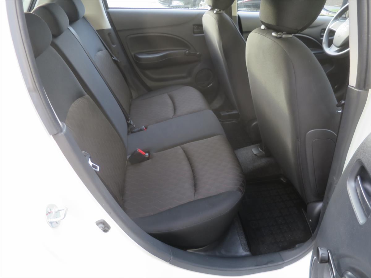 Mitsubishi Space